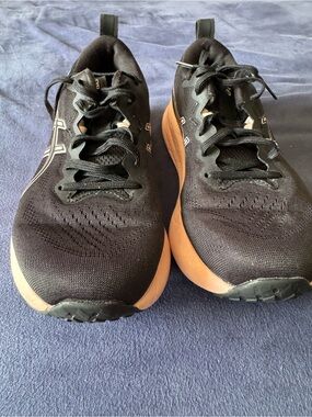 Women’s Black Athletic Sneakers with Tan Sole